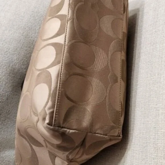 Coach Carly Khaki Signture C's Handbag Tote Bag Purse Lg - Picture 8 of 11